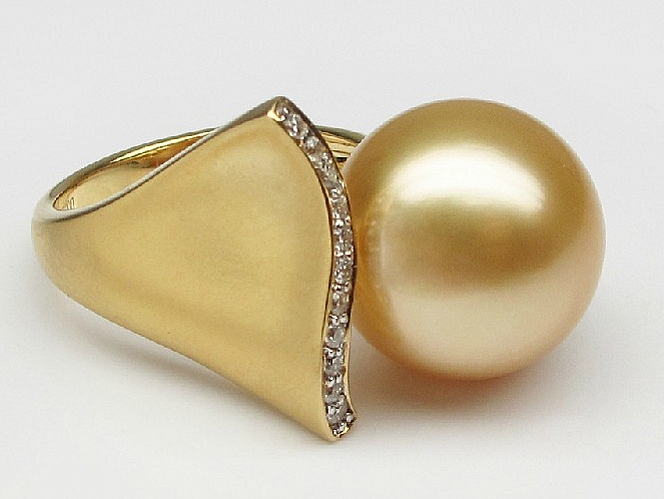 South Sea Pearl and Diamond Armelle Ring